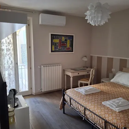 Cb House Gasthuis Pietrasanta