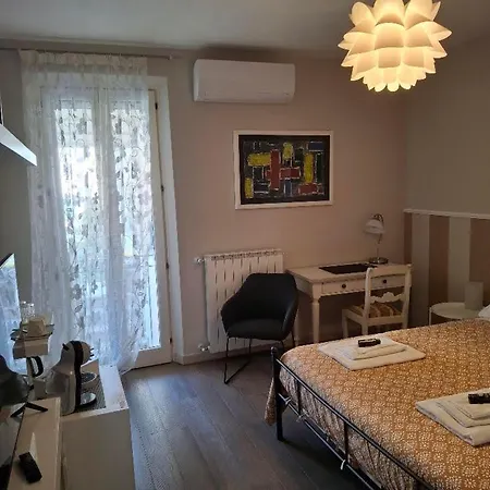 Gasthuis Cb House Pietrasanta